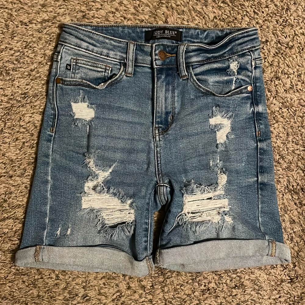 Judy blue distressed, rolled hem jean shorts -size S